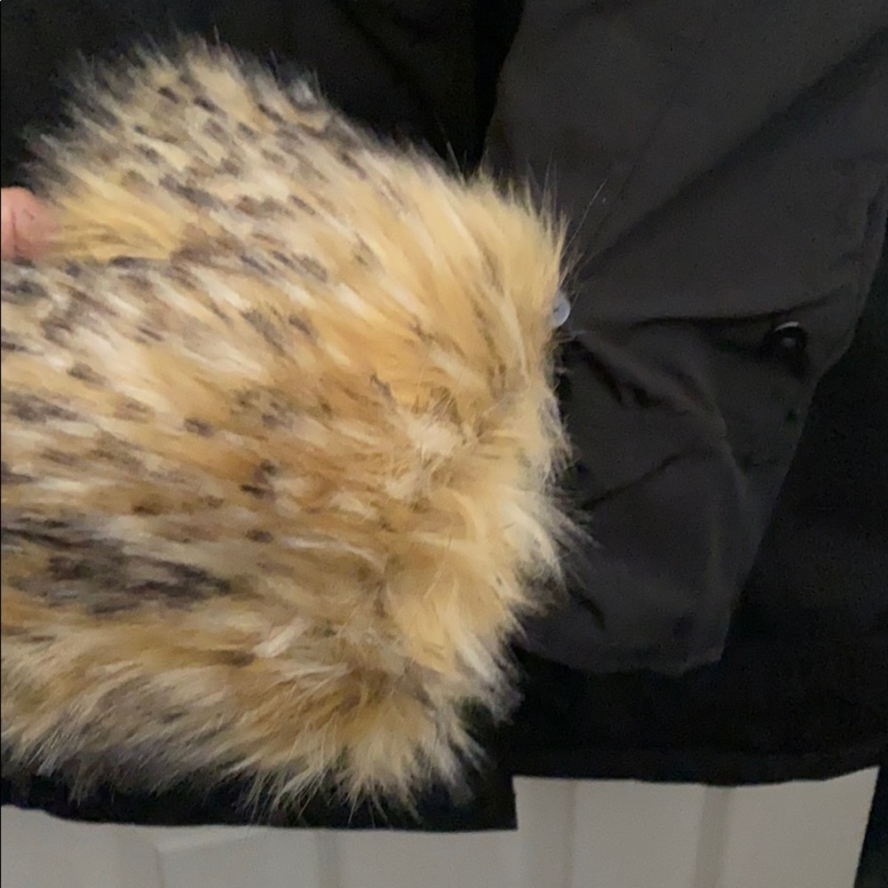 Apparis faux fur coat- Black size L- brand new - Picture 6 of 8